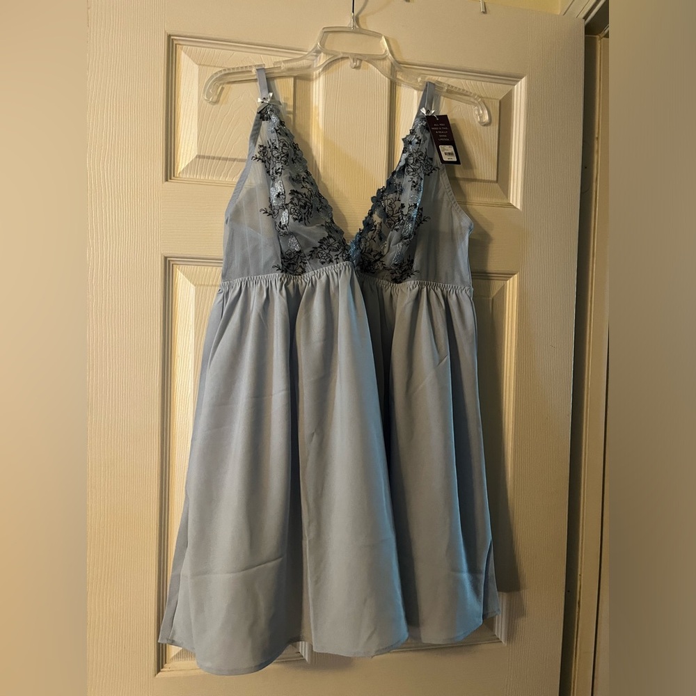 NWT Lane Bryant Cacique Seriously Sexy Collection 2 piece w/thong panty.